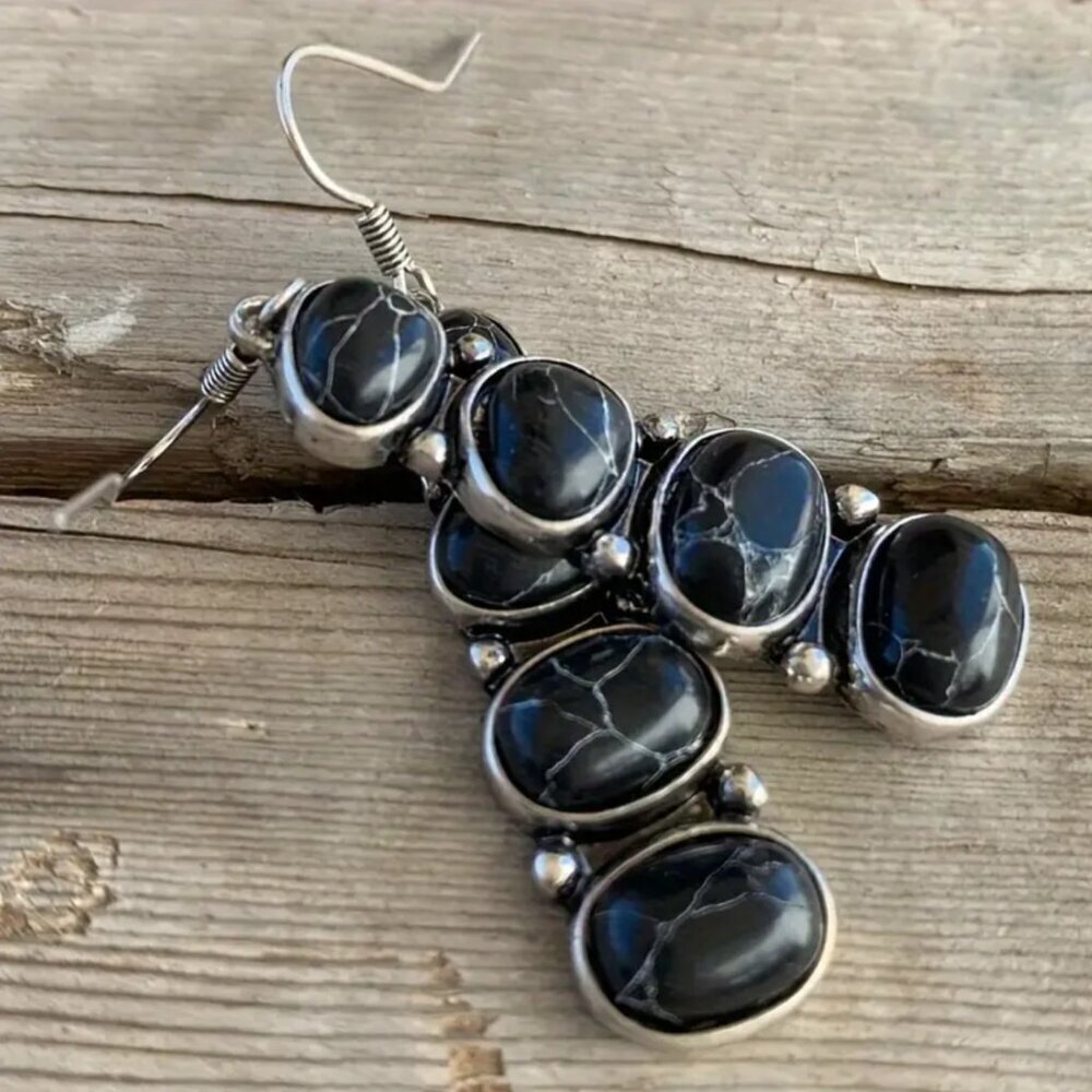 NEW Pair of vintage style BOHO earrings, trendy black dangle earrings, silver